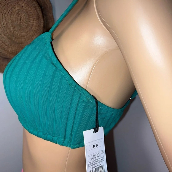 Shade& Shore,NWT,  34B, ribbed bikini top,front cutout peephole, adj straps - Picture 3 of 8